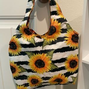 Reversible vinyl tote
